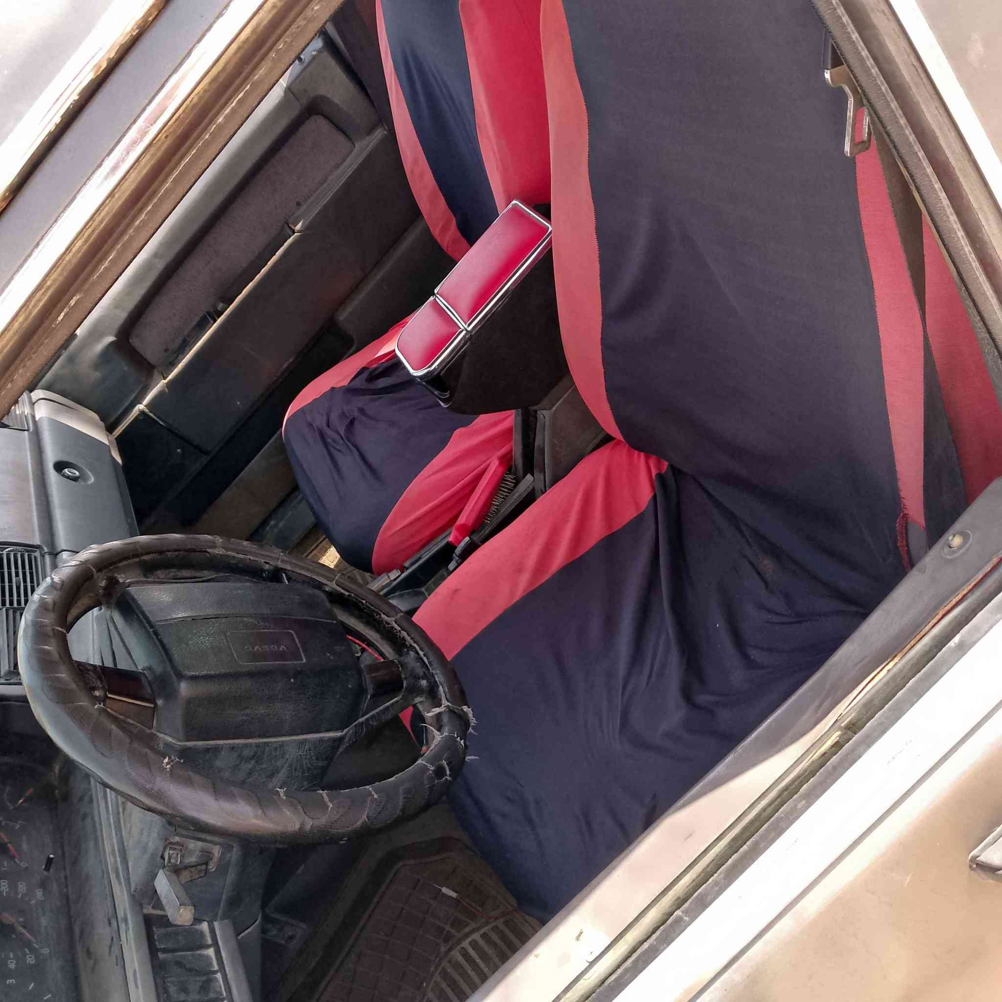 السلام عليكم فافلو للبيع رقم نجف سنويه لل27 السياره جاهزه. عوزه. بس ترتيبات. للغرفه واليدات. مداور بأي وقت تريد السعر 26وبيه مجال مكان نجف ***********
