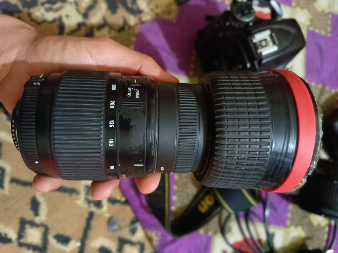 السلام عليكم كامره للبيع 7100 السعر 550 وبيها مجال ***********
