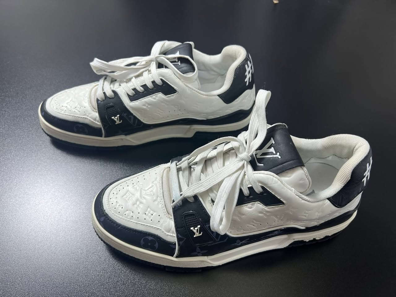 حذاء LV 
نضافه ممتازه
قياس 40/41
حجز خاص
تابع كل ماهو جديد ومميز ونادر
توصيل موجود 🚚


**إذا كنت صاحب هذا الإعلان وتريد حذفه لأي سبب، رجاءا أرسل رسالة إلى الدعم الفني**