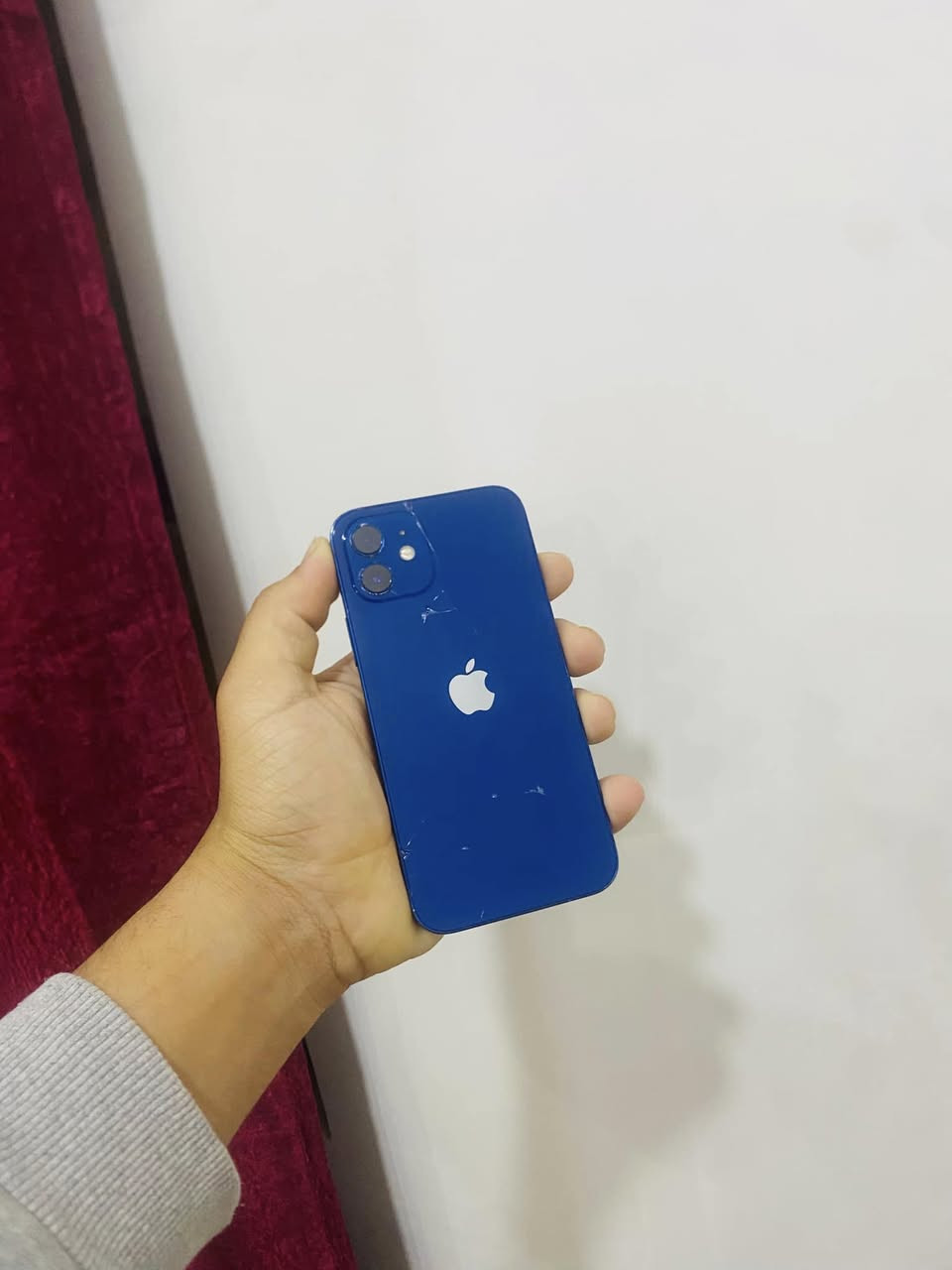 ايفون 12 عادي ذكره 128 نموذج m بطاريه100
مبدال شاشه اصليه وبطاريه اصليه كله شغال وعل فحص 
فيس ايدي شغال خطه كمراته كله فول سعره 190 وبيه مجال
مكان نجف كوفه ***********
