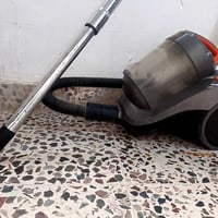 مكنسة كهربائيه شغاله 25 الف الاتصال 07800128021