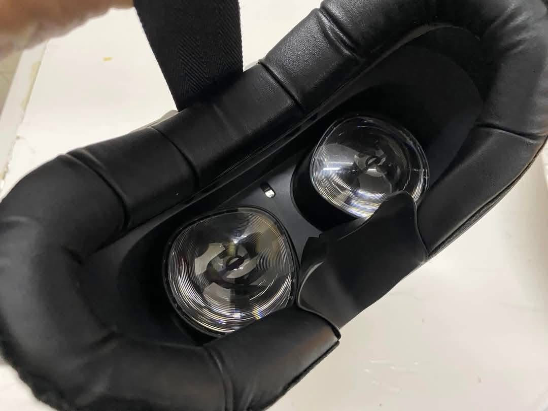 كويست 2 للبيع
السلام عليكم 
كويست 2 للبيع 
ذاكرة 128
يجي وياهة شاحنة
ستراب بطارية 
ستاند للنظارة والجوستيكات
موجود بداخلها حساب بي ألعاب وإذا تريد تكدر تفرمتها وتسوي حسابك الخاص 

سعرها 250 وبيها مجال بسيط للطيبين
مكاني بغداد البلديات
رقمي ***********
