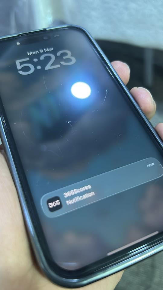 السلام عليكم

Iphone 15 pro فقط برو
ذ١٢٨
بطارية ٨٩٪؜
دبل سيم كارت
لون ابيض فقط الشاشة بيها شخوط
باكيته وملحقاته كامله

للبيع بسعر ٦٥٠ الف
او للمراوس مع شيى اعلى وانطي فرق
بغداد الكرادة 
***********
