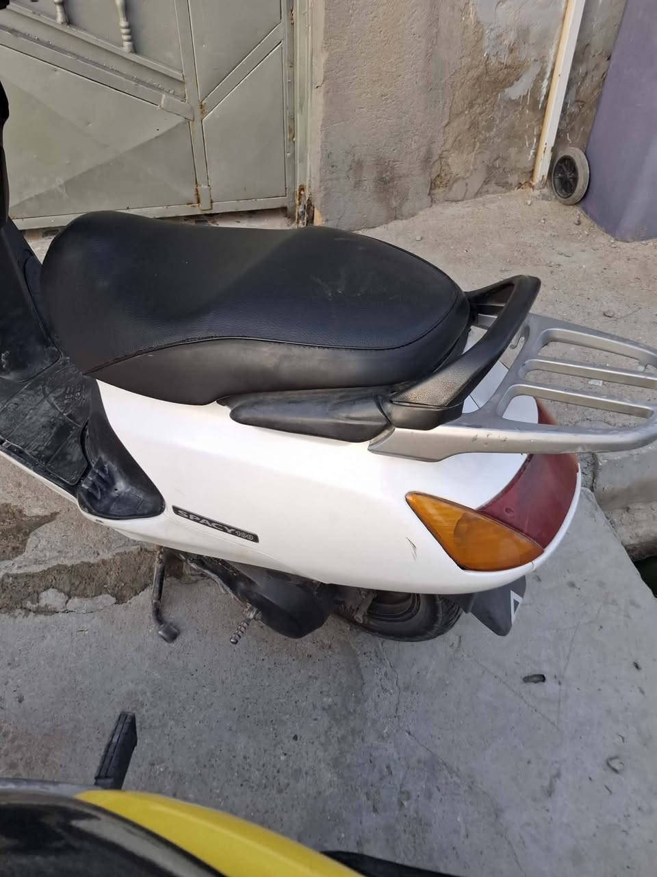 سبيسي ياباني مكينه خرسه كهربايات كله شغال سلف هندر كفرات الاصليه السعر 625 وبيه مجال قليل موبايل *********** العنوان كوت انوار
