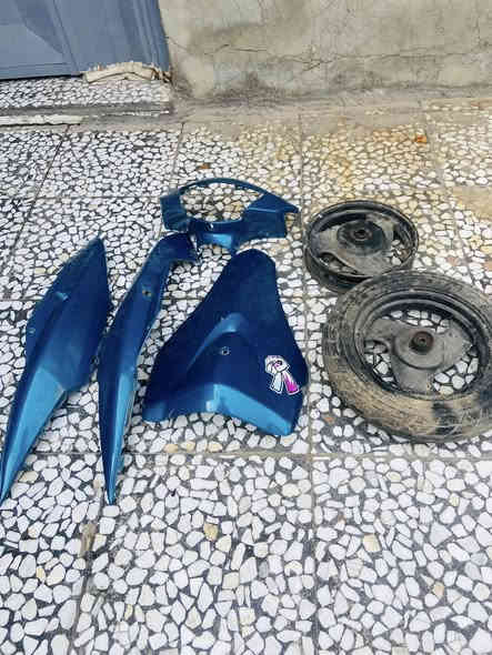 سلام عليكم كفرات وياله للبيع الكفرات ب٣٠ بلادي مال رمبه وياله بهاالي يزيدهن خل اخابرني وبي خير ويدلل
***********
