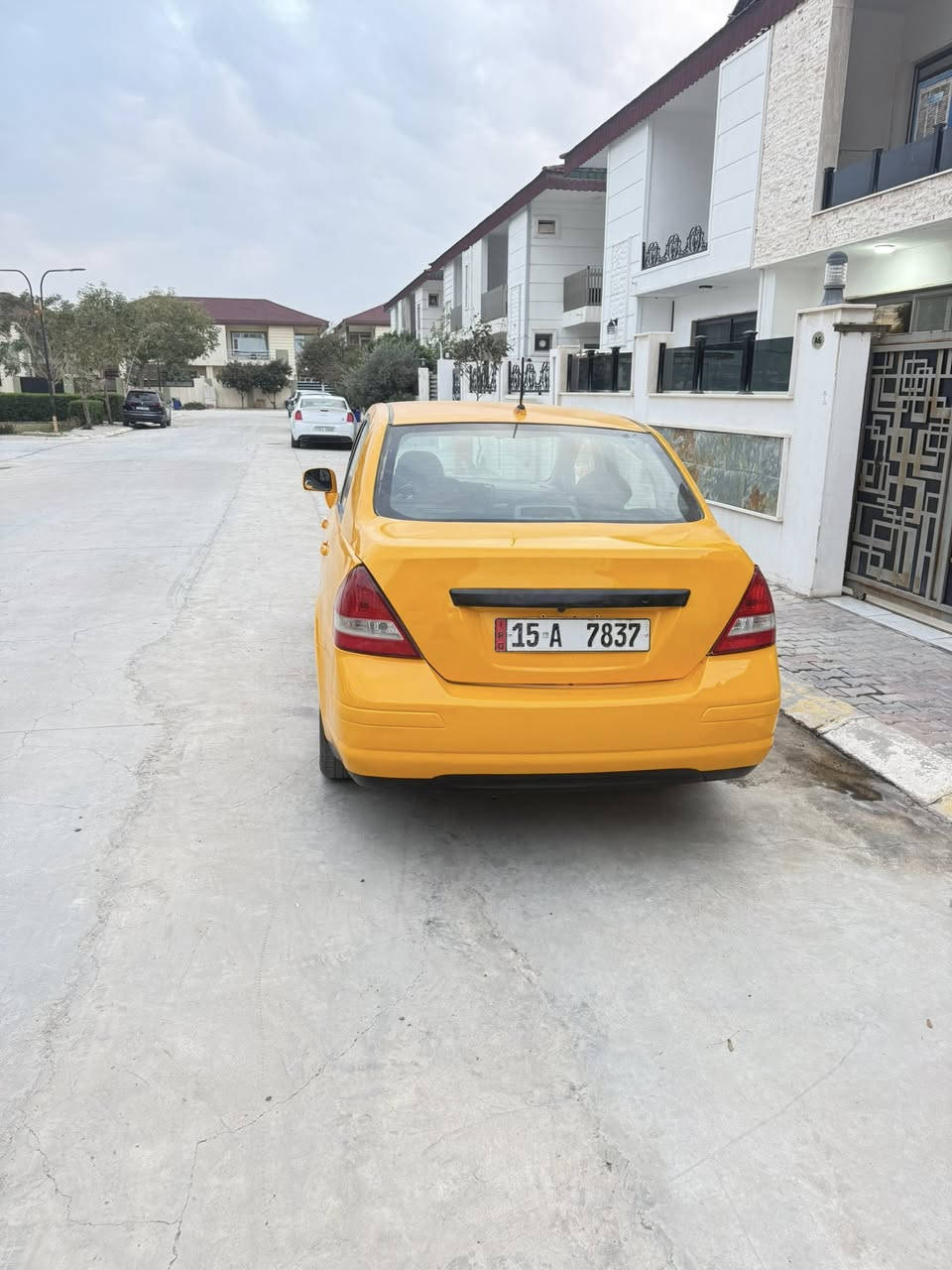 نيسان فيرسا 2010
تايرات جدد
صبغ جديد
منضومة غازجديد
سنوية جديد
بطاقة بانزين
دوشمة جديد
سيارة صافية كامل مكمل بيها ل3 قطع مبدلة جالمق سكن وبابين سكن سعرها 65 وبيها مجالل قليلللللل جداً 
***********
