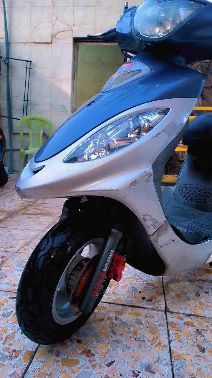 سلام عليكم دراجه في تو  صار اقل شهر طالعه من حاويه مكفوله كفاله عامه اي نقص مابيه سعره 850 بيه مجال بسيط دراجه ماخذه مليون مكاتبه يمك لحد يكسر بسعره رقمي ***********
