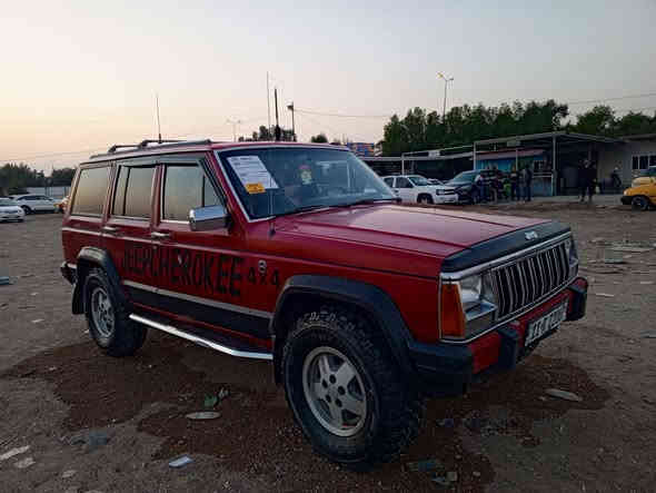 السلام عليكم جيب شيروكي موديل 1992سياره وضع الشركه كير محرك ابلادي جدد بل باكيت السياره ماشيه 155الف تخم تاير جديد دلوب كير اوتو اربع جام كهرباء منضومه غاز السياره تشتغل غاز بانزين رقم بغداد دولي السياره سحبه كلش قوي وناعمه مكان بغداد حي العامل السعر 58وبيه مجال حك الجيه والشراي يتصل ***********
