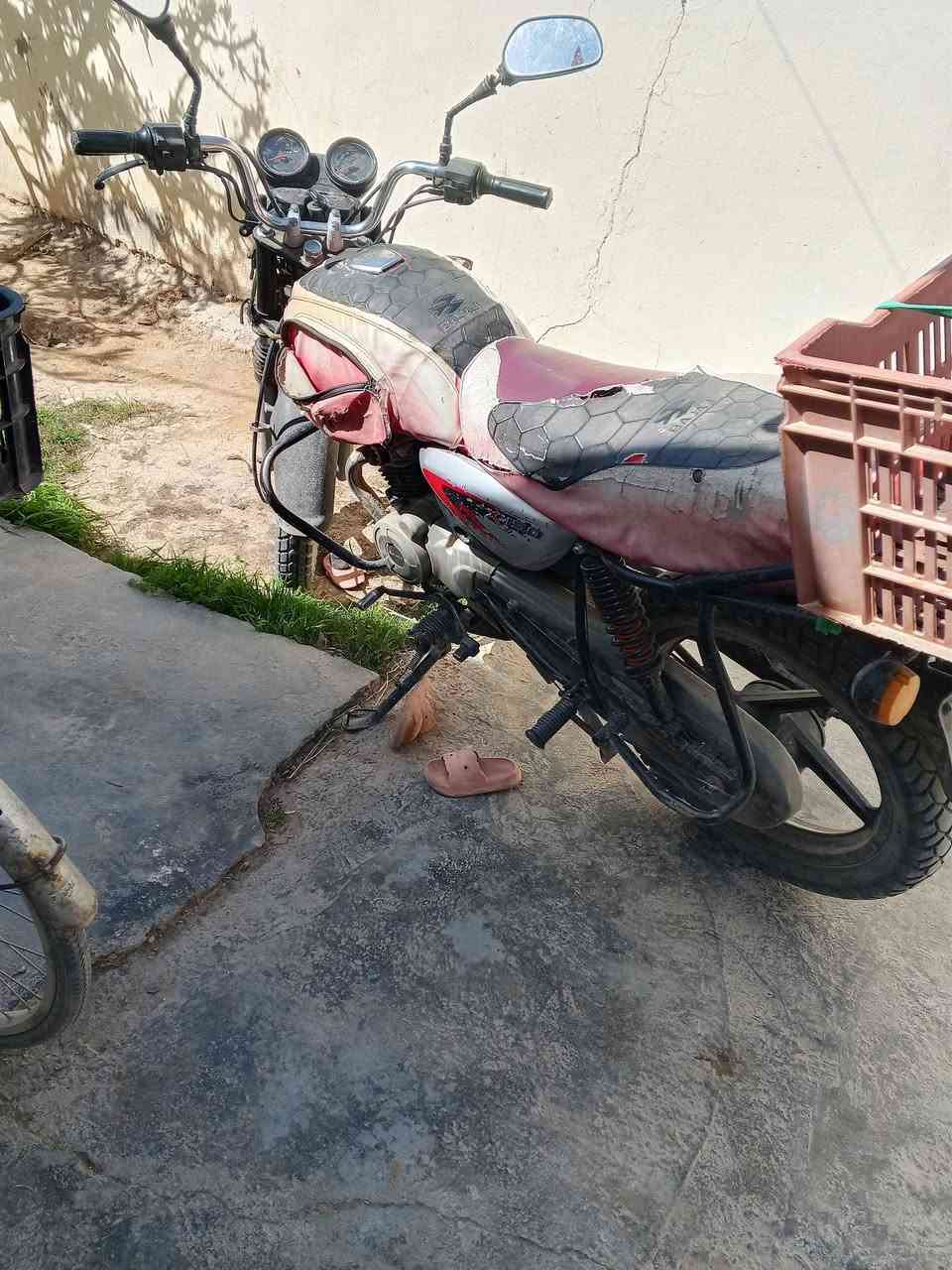 السعر 750 مكان ديالى شهربان بوكسر موديل 18‏‪***********‬‏
