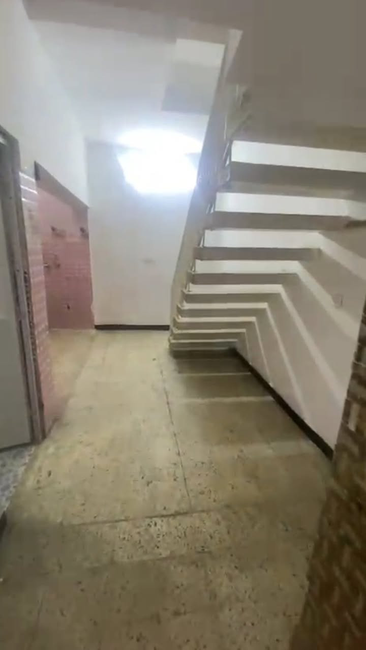 للإيجار مشتمل 50 متر حي سومر ⬇️⬇️
طابقين يحتوي على اسقبال صاله مطبخ خدمات وغرفتين نوم

ايجاره ٥٠٠ بي مجال 

***********–***********
