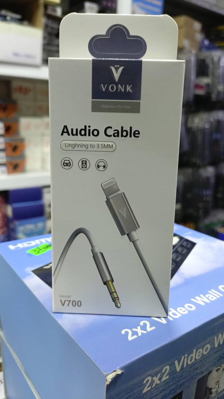 اواكس موبايل نوع آيفون ونوع تايب سي....روعه 
السعر ب.       ٣٠٠٠ فقط
اياد للصوتيات والمرئيات كوت حي الزهراء قرب مركز الخلود هاتف ***********
