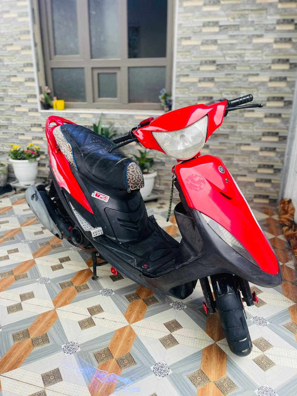 السلام عليكم دراجه ماكس عدله للبيع 2005 دراجه مكفوله //شلعه ومعدل فول// كهربائياته جاهزه السعرر 800🔥وبيه مجال ///***********
