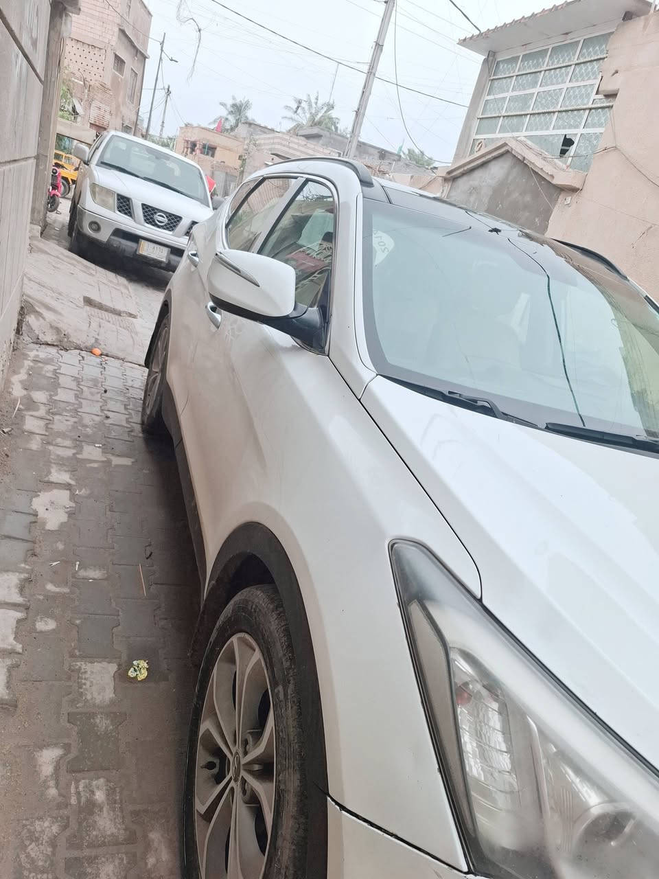 السلام عليكم للبيع هونداي سنتافي مديل ٢٠١٣ خليجي محرك ٦ سلندر ٧راكب ٣قطع تبريد بصمه  بنوراما رقم اربيل سنويه منتهيه بيها باب السايق تبديل أثر ضربه بالدوسه الجوه والباقي مكفول السياره كامله ما ناقصها شيء السعر ١٤٠ بيها مجال العنوان البصره قضاء الهوير للاتصال ***********
