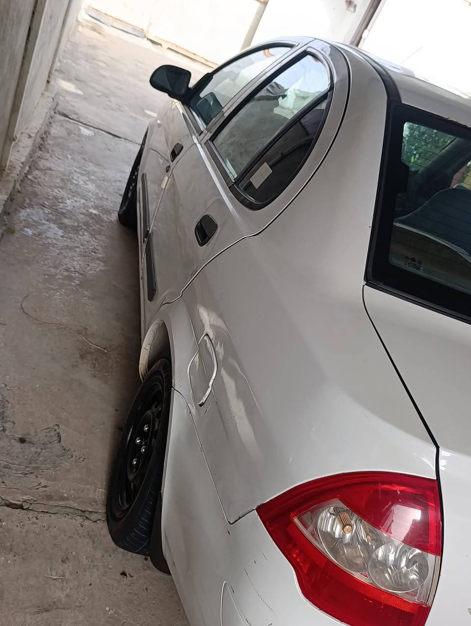 سلام عليكم طيبة موديل 2015 رقم واسط مكفولة من صبغ بس جراد
سعر 43وبيهة مجال
***********
