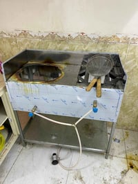 عربانه مع طباخ مع ساحبه مع طاوات الطباخ مع البلانكات جدد غير مستعملات ...