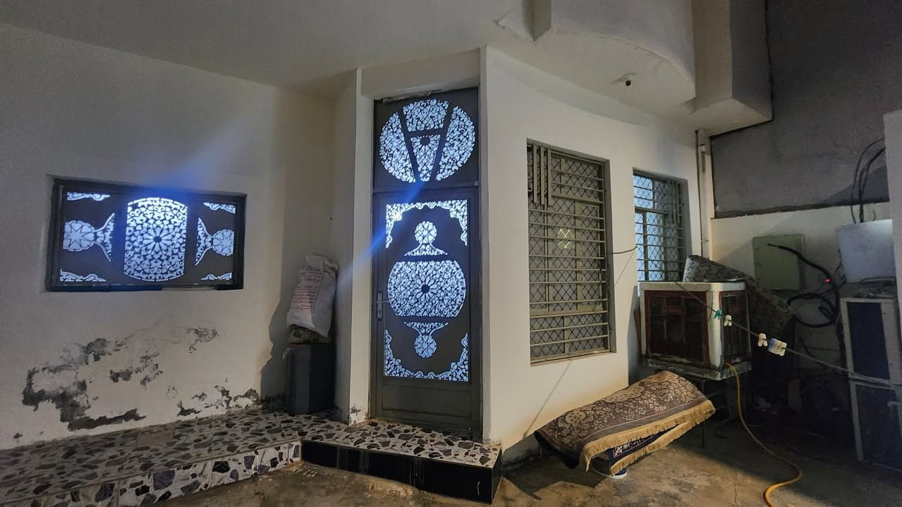 بيت للبيع طابق واحد 👇

✅ مساحة ١٨٠ متر
✅ قادسية الثانية قرب القسم البلدي
✅ طابو صرف
✅ بناء حجر

✅ السعر 115 مليون 

للأستفسار أكثر
*********** متوفر واتس
مكتب التميز للعقار في قادسية الثانية قرب الحوراء

https://vt.tiktok.com/ZSQHMbsEB/
