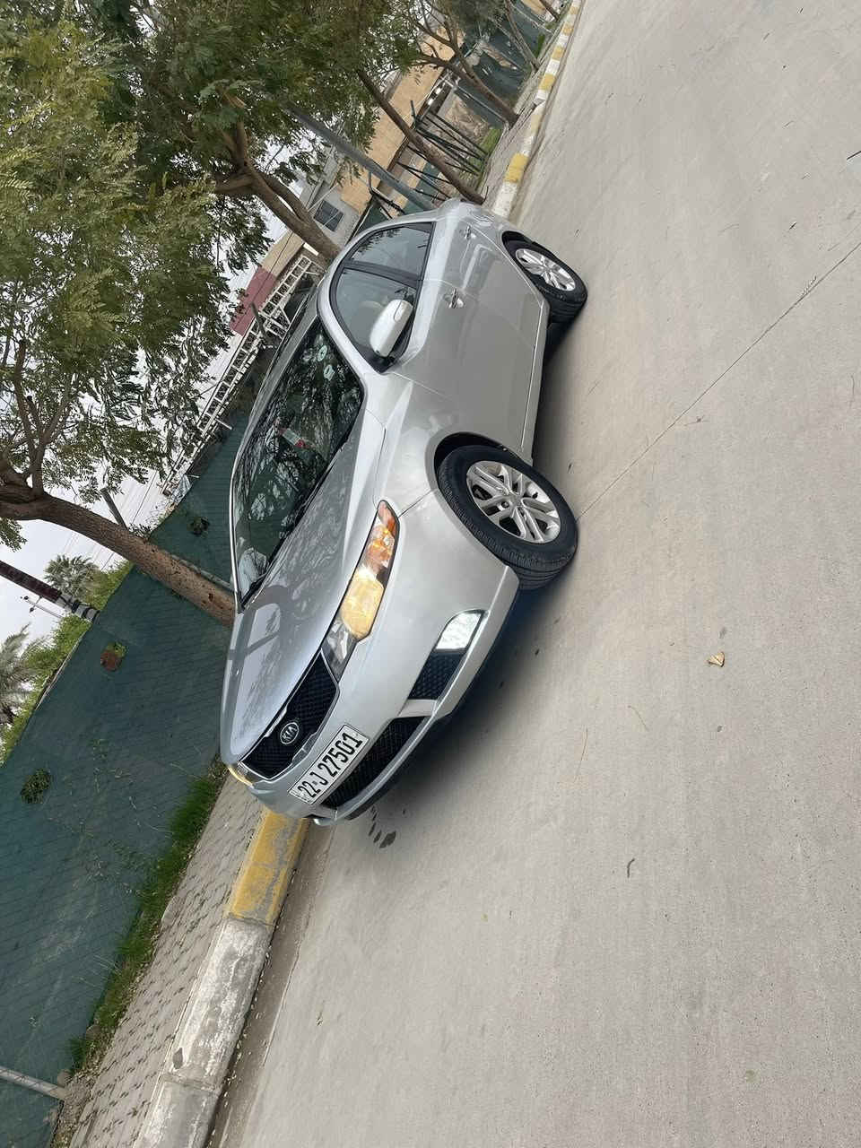 السلام عليكم
كيا فورتي موديل 2010
السعر88
محرك 2400
مواصفاته 
شاشه كامره
تحكمات جهتين 
نضام ايكو 
كشن هيتر
كشفات اماميه اشاير بالمرايات
فتحه سقف
وارد كندي 
حادثه باب السايق ولجاملغ 
بدون دواخل شواصي لغد مكفول
وبيه مكانين بارد
رقم اربيل وكاله او تحويل
مكاني كركوك ***********
