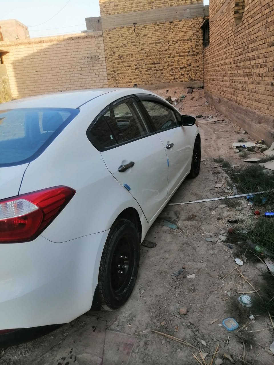 سيراتو ٢٠١٤ ابيض اللون رقم بغداد باسمي...  للاستفسار اكثر الاتصال على الرقم *********** متوفر واتساب النجف, العراق
