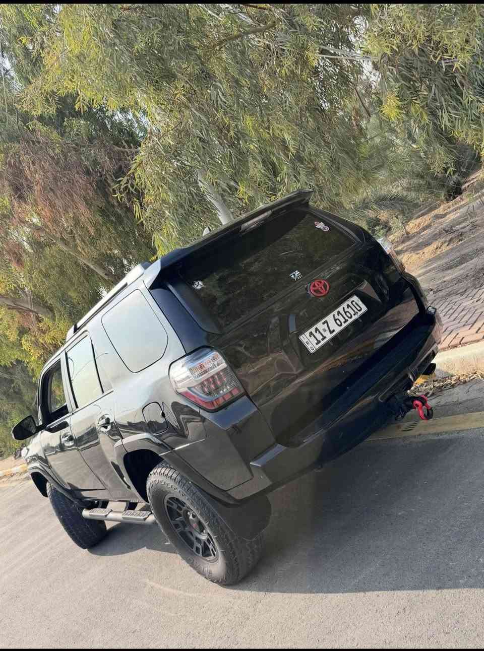 السلام عليكم للبيع تيوتا فور رنر 2023 رقم بغداد شبه مميز SR5 برمير فول فتحه قاصه رادارات تدفئه كشنات 7راكب كشنات جلد السياره عليها ترفيع وياله TRD تخم تاير جبلي  داخل تغطيس كاربون فايبر عصا كير trd حلك صالنصه كاربون trd كشنات مختمه trd. درع اسفل السياره trd هوك خلفي   احزمه حمر السياره كامله اي نقص مابيه حادثها بيبان ثنين وبنيد السعر 285 وبيه مجال للاستفسار ***********
