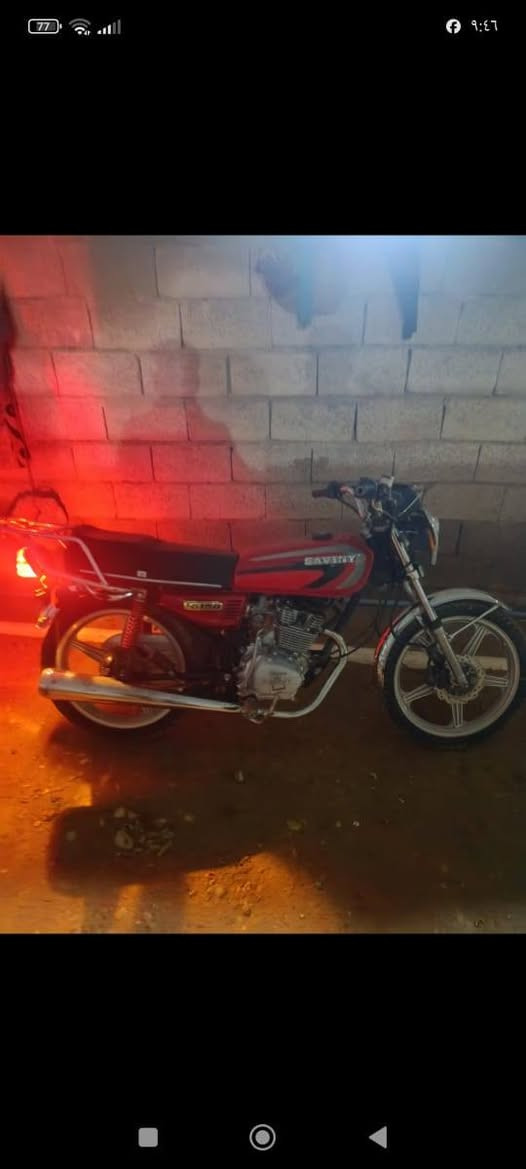 السلام عليكم ماطور سيفان للبيع موديل 21اورق كامل مكمل كهربائيات كلها شغاله دشبول إلكتروني  سلف بصمه كامل مكمل محرك مامفتوح نضافه فول كله شغال السعر 450 وبي مجال قليل مكان ديالى سد حمرين ***********
