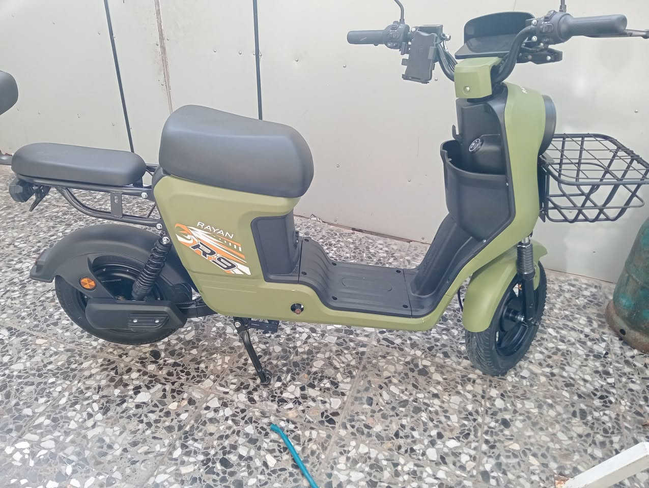 سلام عليكم دراجه R9الريان موديل2026الدراجه صار شهرين من ماخذه جديده ابمعنه الكلمه شخط واحد مابيه سبب البيع صار عدي ضرف الدراجه ثلاث انضمة تشغيل
1/تشغيل بصمه عن بعد
2/تشغيل كارت بصمه مجرد اتخلي عل شاشه
3/تشغيل اسويج
ملاحضه الدراجه اسويجين بصمتين كارتين
السعر 500 للستفسار الاتصال الرقم ***********
