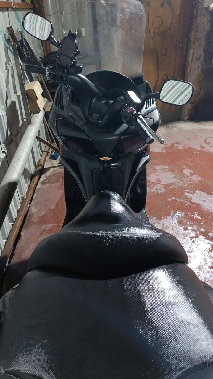 سلام عليكم سلفر وجي جي تي رمبه لدراجه مكينه 400مكفوله من لفتح وبتخير ولنضوح مكينه ناعمهه ع وضع لبلاد لدراجه مكفوله كفر ومكينه صبغ مابيها اي نقص مابيها سويجات ثنين سكيورتي ماشيه34 لدراجه نازله رمبه من كلشي وكلاشي صور مزادها بلمنشور السعر خاص او تصال *********** مكاني مدينه الصدر
