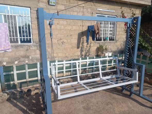 مرجوحه للبيع جديده غير مستعمله السعر ٢٠٠ ألف العنوان موصل شلالات قريه بايبوخت قرب دجلة ستي عالشارع العام *********** *********** 
يوجد توصيل داخل الموصل أجره عالمشتري موصل
