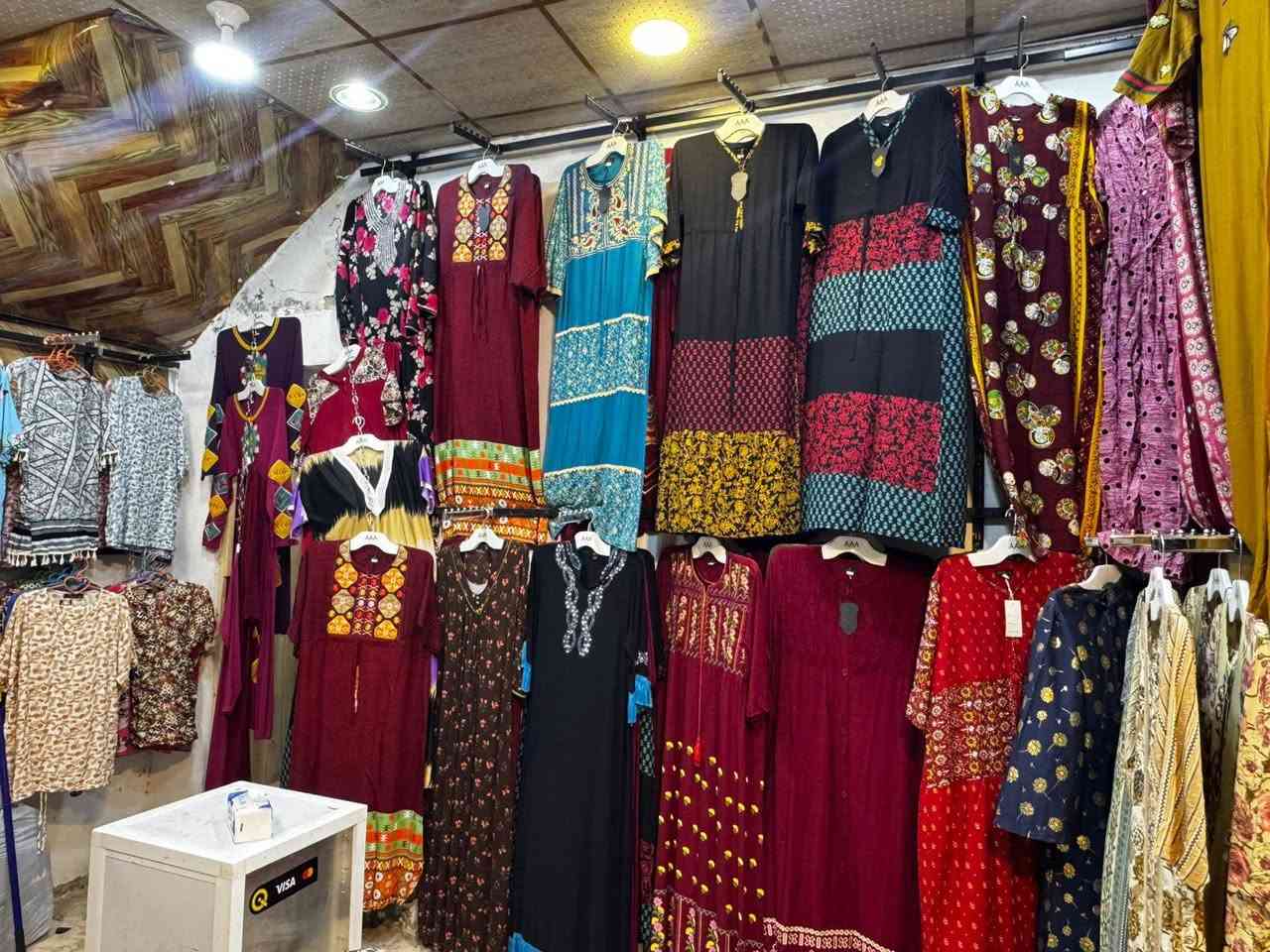 محل للبيع
 ملابس نسائيه 
السوق الكبير شارع التربيه قريب شاكر الهاشمي مقابل مجمع الزهراء للتواصل الاتصال ***********
