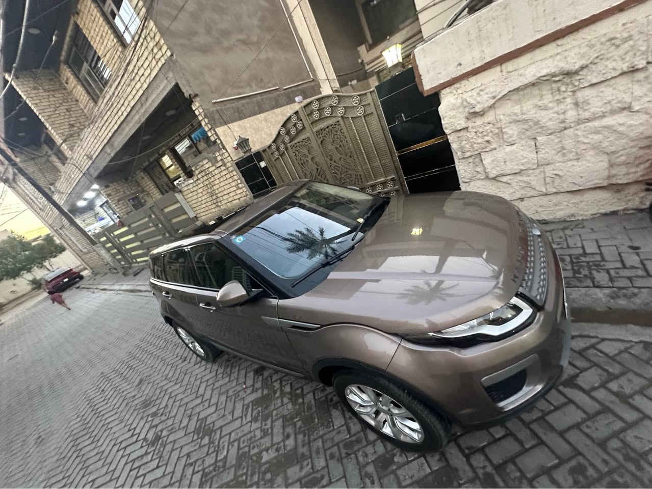 السلام عليكم 
السعر 143 ورقة 💲
 رانج روفر ايفوك 2016  سردار قمارة جام 

كفالة من الصبغ سيارة كل ادامتهة وتبديلات الدهن بالشركة لون مميز 
مواصفاتهة : 
كير ماوس
مري شفط
حساسات ورادار 360 
وكامرة 
 خمس وضعيات قيادة 
شفتات بالستيرن 
تحكمات 
سستم صوت 
مانع انزلاق 
نزول منحدرات 
قطعتين تبريد 
رقم بغداد باسمي تحويل ثاني يوم 

مكاني بغداد الجديدة 
*********** بغداد, العراق
