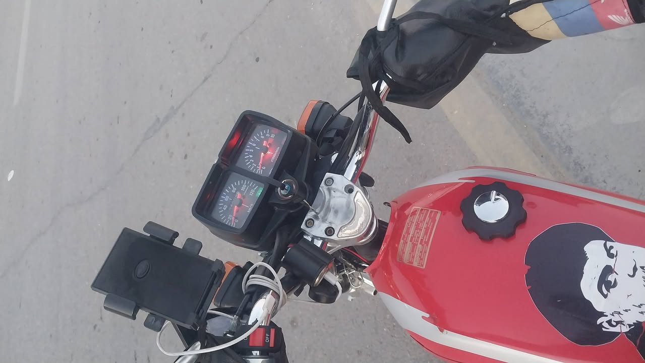 اربع كير نامة امتياز ارواق اصولي كاملة (تترقم )
الدراجة كفالة عامة مكينة مامفتوحة كهربايات كلهة شغالة 
الدراجة موديل ٢٠٢٥معمرة  شاصيها ٢٠١٢ السعر ٧٥٠ بيه مجال حك الجية مكاني كربلاء شهداء سيف سعد ***********
