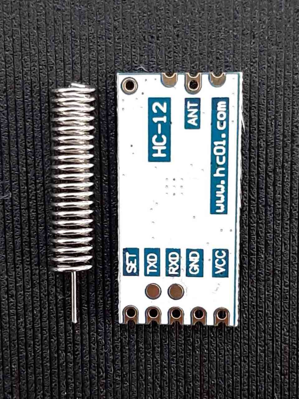 Hc-12
 مصمم لنقل البيانات لاسلكياً عبر تردد الراديو 433 ميجاهرتز.

نطاق التشغيل: يصل إلى 1000 متر في المساحات المفتوحة. 

التردد: يعمل في النطاق بين 433.4 ميجاهرتز و 473.0 ميجاهرتز، مع توفر 100 قناة. 

الجهد الكهربائي: يعمل بجهد يتراوح بين 3.2 فولت و 5.5 فولت. 

الاستخدام: بديل لاسلكي لتقنية بلوتوث، يستخدم في مشاريع الروبوتات والتحكم عن بعد. 
السعر ٤ دهل اوران, واسط


**إذا كنت صاحب هذا الإعلان وتريد حذفه لأي سبب، رجاءا أرسل رسالة إلى الدعم الفني**