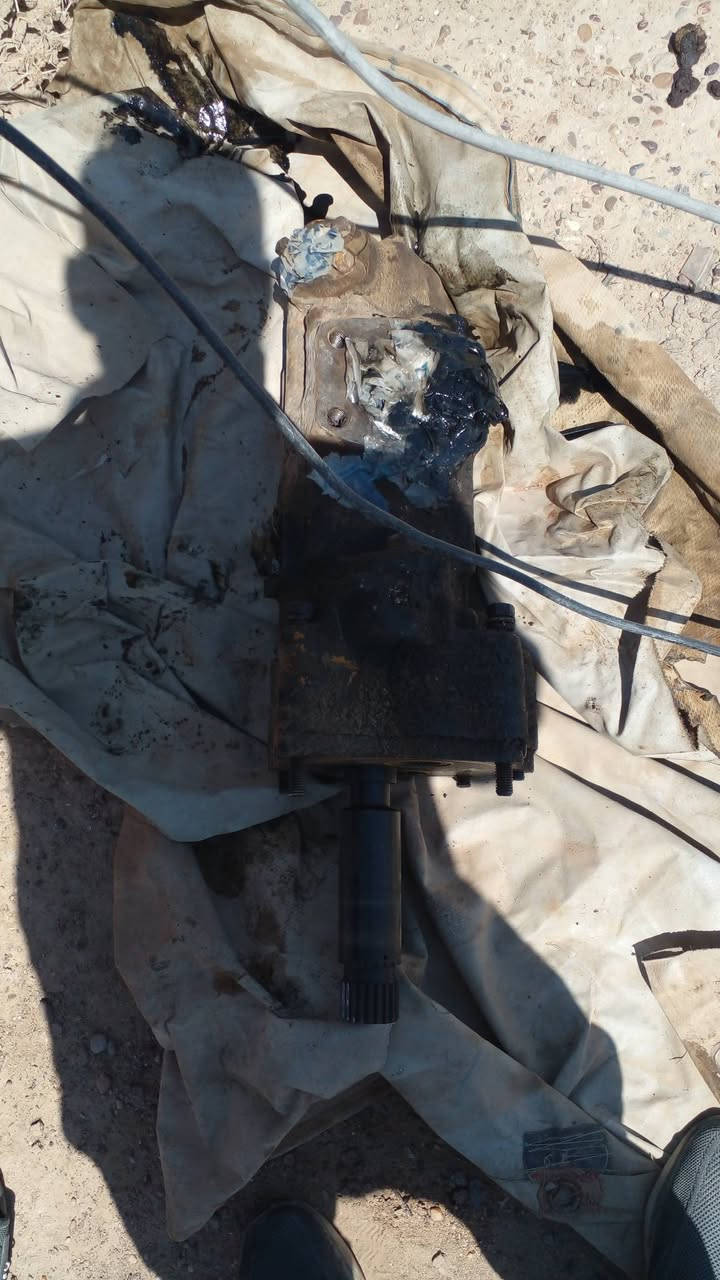 اغراض شفل كتربلر٩٥٠ ابو الدبل قديم مستعملة للبيع رقم المبايل ***********و*********** العنوان .الفلوجة المعارض على السريع خلف بانزيخانة الندى
