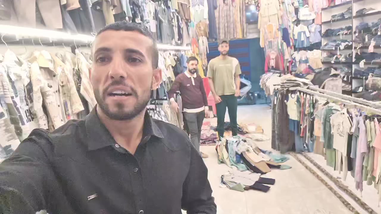 الى أهالي المعامل الكرام الطيبين 
عوائلنا المتعففة المحترمة
أي عائلة ما وصلتها كسوة لعيد 
بيتنه بالباويه بشارع المدارس 
والي مريض وما يكدر يجي 
دزولنه عنوانكم
واحنه خدام 

للتواصل عماد الملا 
هذا رقمي ***********

بس ارجوكم فقط العوائل المتعففه الي ما حصلت 
واني خادم وممنون الي يساعدني اوصل للمحتاج

شكرآ للحبيب مهند حسن غانم العكيلي
