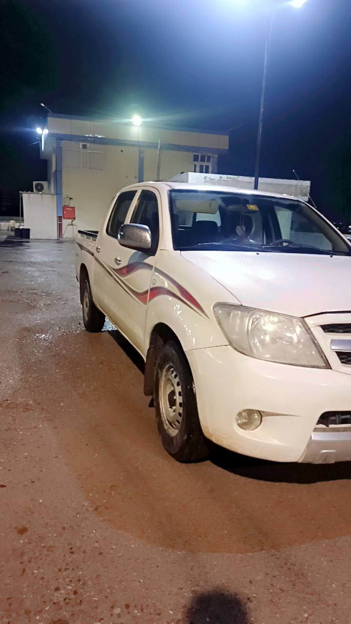 مةرزية 2007 علوج هيجي نيية هةموو رةقةم شةنسي بيوةية يةيارةيةكي جوانة  بةشةرتي كير مكينةو ئةكسل ناوسور بل سعودي جوار تاية لوك سةقفو شان و حيزام بةشةرت ***********/////////*********** دار بنديهكان, السليمانية
