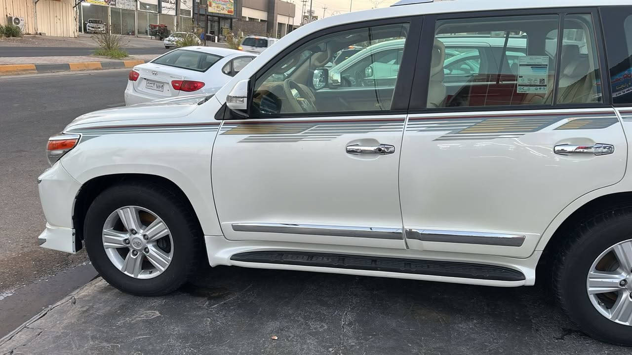 السلام عليكم / لاندكروزر   ١٢  بغداد بيها قطعتين تبديل بنيدوجاملغ السونار مرفق بالصور محرك منزله رنكات بس ماشيه ١٥٠ ألف 
السعر ٣٣٠ العنوان التاجي تلفون ***********
***********  يرهم مراوي بتاهو
