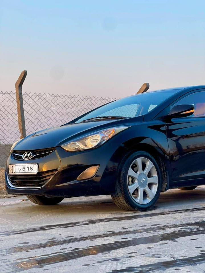 سلام عليكم الانترا خليجي موديل 2014 سيارة جديدة وعلى ايدي وماناقصها اي شي بيها 3 قطع صبغ فقط اثر شخط بدون اي دواخل رقم بغداد بأسمي 
 
ترهم للبيع او مراوس 
مكانها بغداد الكاظمية 
الاتصال ***********
