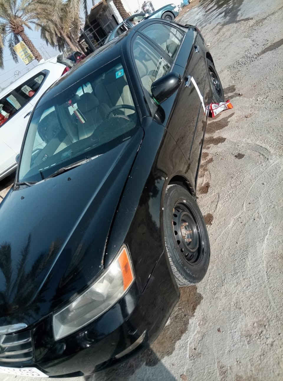السلام عليكم
سوناتا 2008 وارد امريكي فول مواصفات ضربتها جاملغ وشوي من باب سياره مكينه جديده 2400 قبل شهر شادها  حداديه جديده تبريد جديد كلشي بيها جديد  
 مواصفات فتحه كشن كهرباء وباقي مواصفات معروفة 
رقم بغداد الجديد سنوية 2030 
السعر 86 وبيها مجال
***********
