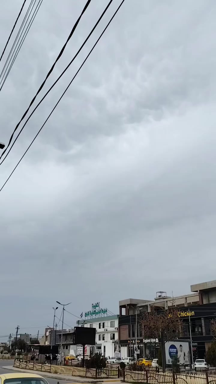 سلام عليكم_ اڤيو 2008 هيئه غرمات صفر  بدون ضرر بدون دواخل بيه تلقيطات بل بواب سكف تكم شرط كير ومحرك شرط السياره بسمي تريد وكاله تريد تحويل السعرر 53 وبيه مجال شي قليل  مكان    اليمن ***********
