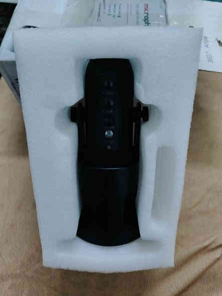 مايكروفون عدد 2 غير مستخدم  ابيع شلع الي يريدهن يتفضل خاص ويدلل او يتصل ***********
