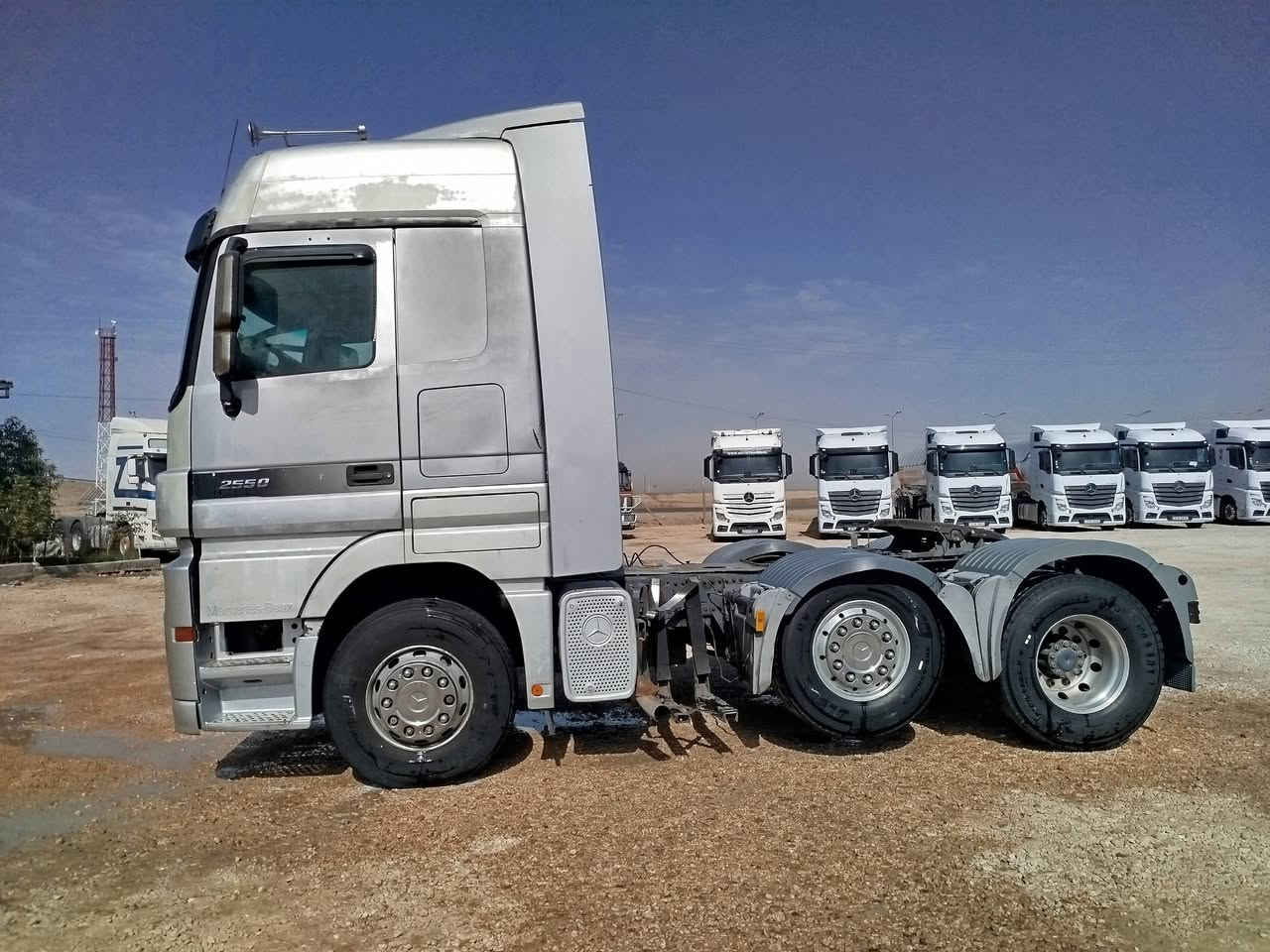 للبيع اكتروز موديل 2007 حجم 2550 رقم بغداد ط بدون ضباره سنويه مربوطه صهريج منتهية 2025 طوناج باقي بي سنه حموله عاليه 43 بياضات اسود 38 متواجدة في معرض بغداد الحديث العنوان الانبار الرمادي خط سريع الاستفسار ***********
