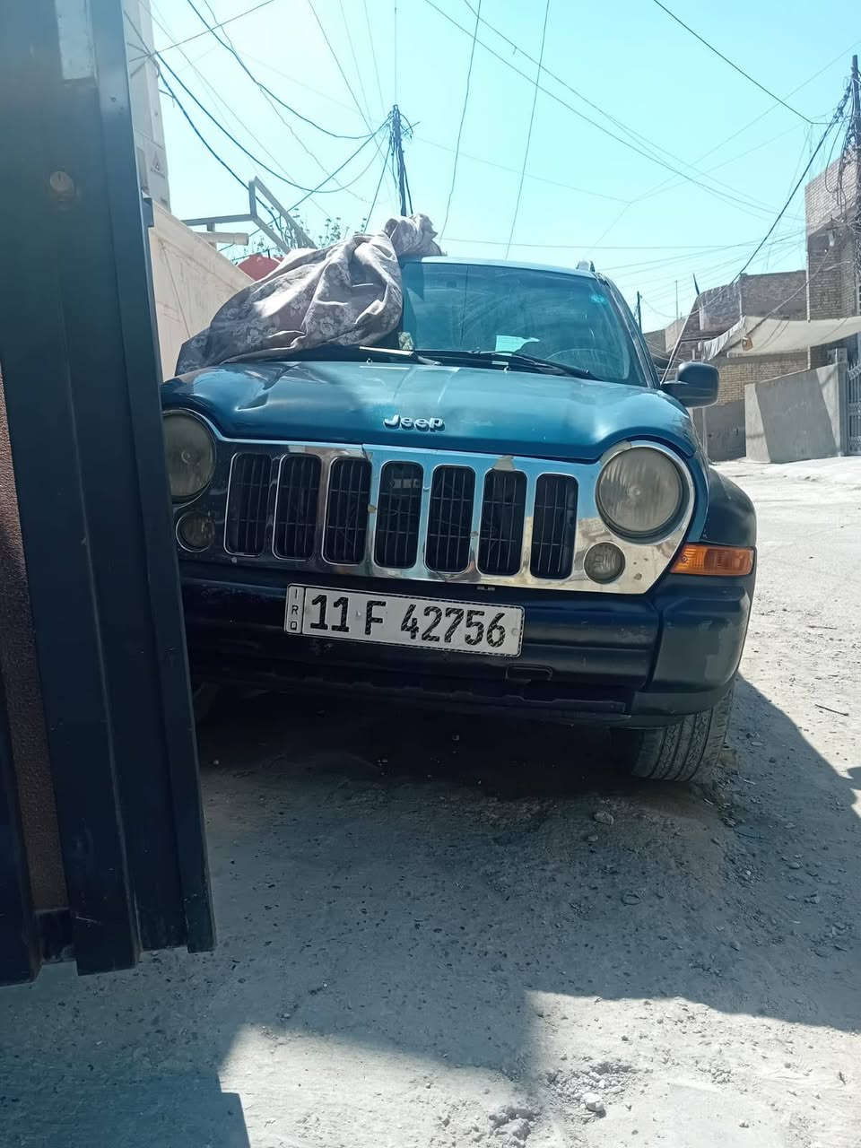 السلام عليكم ..
جيب ليبرتي 2006
حجم المكينة 3.7  v6
مكينة گير كفالة 
مكفولة من الضربة من صبغ
للبيع او المراوس السعر 85بيها مجال 
للاتصال او واتساب. ***********
مكان سياره بلديات
