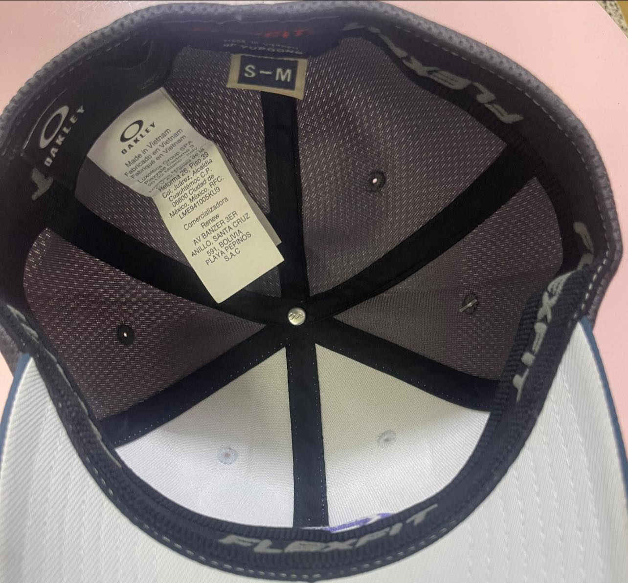Oakley اصلي جديد غير مستخدم السعر ٣٥


**إذا كنت صاحب هذا الإعلان وتريد حذفه لأي سبب، رجاءا أرسل رسالة إلى الدعم الفني**