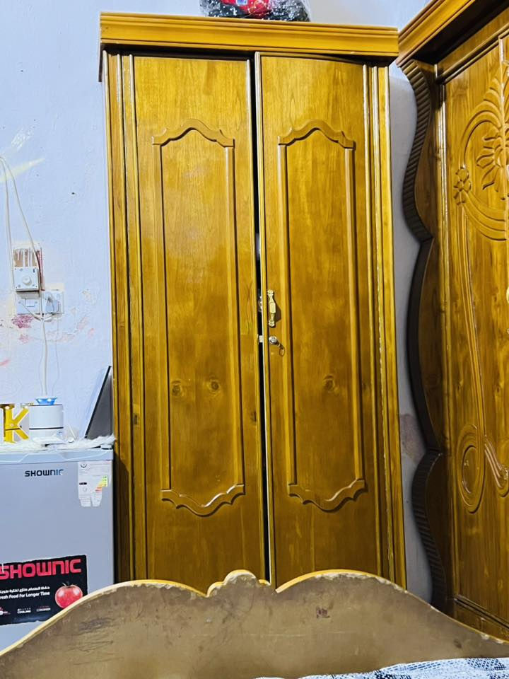 سلام عليكم غرفه نضيف وحلوه بيه ملاحضات بسيطه سعر مليون شراي يتصل ع هذا رقم ***********
