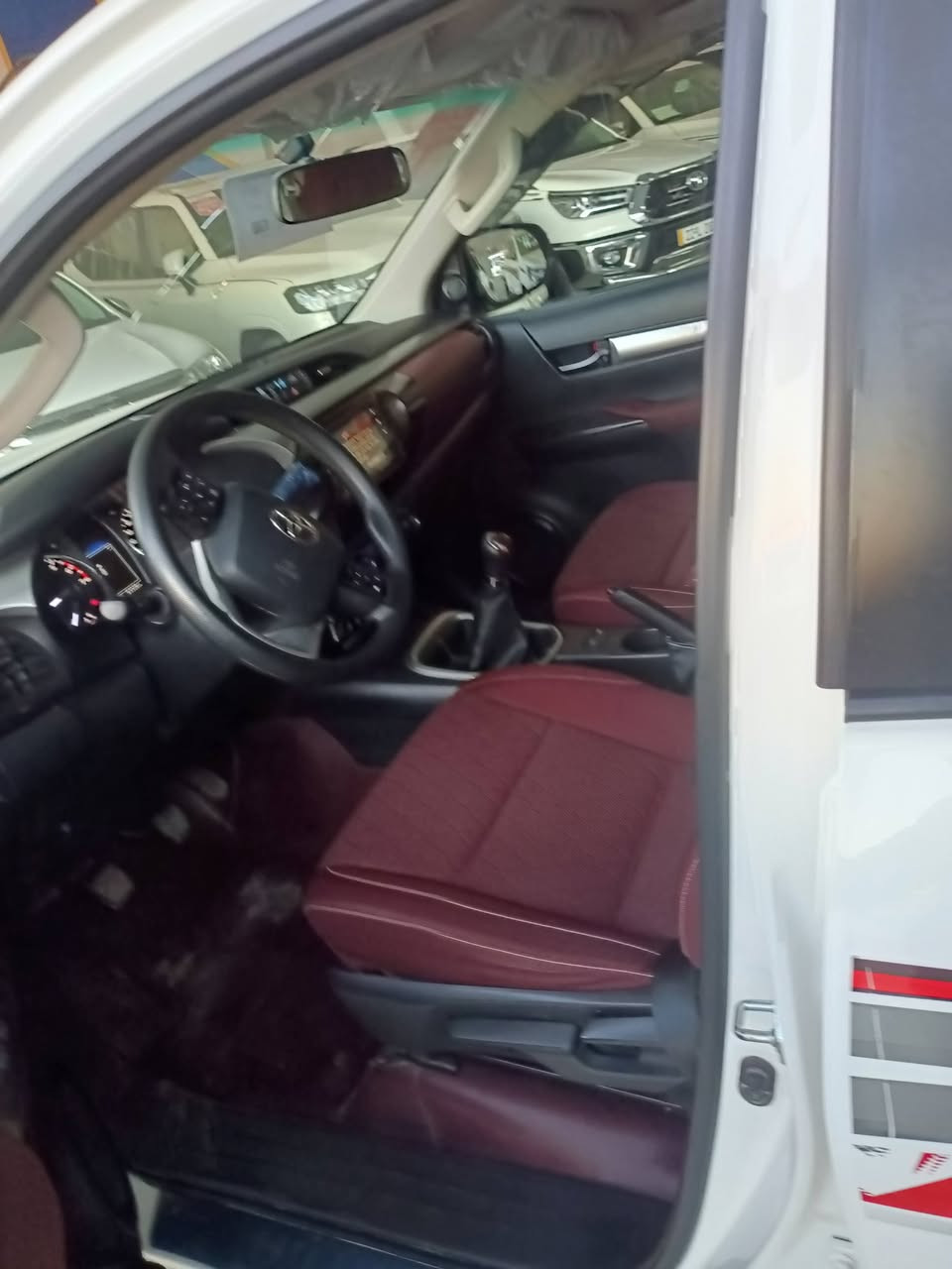 السلام عليكم ورحمة الله وبركاته للبيع بيكم تيوته هايلوكس 2024كفاله عامة ناسيه 63الف  رقم اربيل مكان واسط صويره الانتصال ***********
