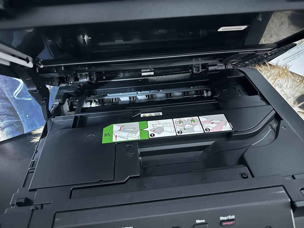 سلام عليكم طابعه برذر T520w 
واي فاي مستخدم فتره بسيطه الحبر الحبر الاصلي مالها بعده مخلصان للبيع ب 125 وبيها مجال بسيط مكاني بغداد
***********
