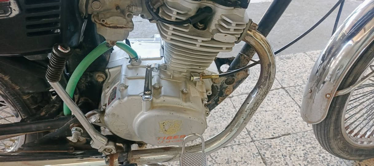 سلام عليكم
دراجه 4كير موديل 21 اوراق سكنر وكارتونيه 
مثل ماموضح بالصور 285وبيه مجال قليل 
اخيك لادكلي 225ول200 اتصل نتفاهم واتساب 
***********
