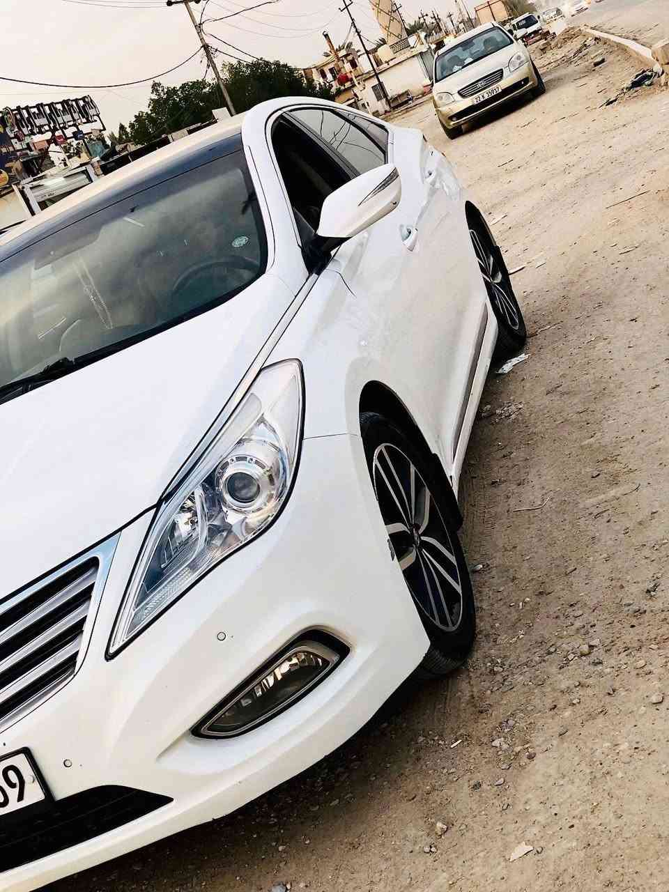 ازيرا 2011 Vip خليجي فول مواصفات مكفوله من الحادث والصبغ وكل التفاصيل فقد بنيد مبدل نفس الون لان صار بيه شخط مال دراجه وما ردت اصبغ السعر 25 وبيه مجال *********** تحويل بنفس اليوم
