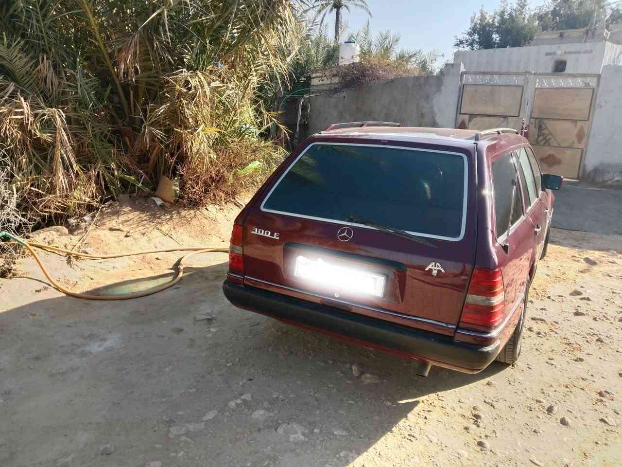 سلام عليكم مرسيدس دب استيشن
موديل 91 سياره

السياره با أسمي سنويه لغايه2030

محرك بطه ٣٠٠٠ سياره نضيفه 
قواعد دبلات بلاديه

مكان سياره نجف

 سعر ٧٢وبيه مجال 

اتصال فقط وتساب \***********
