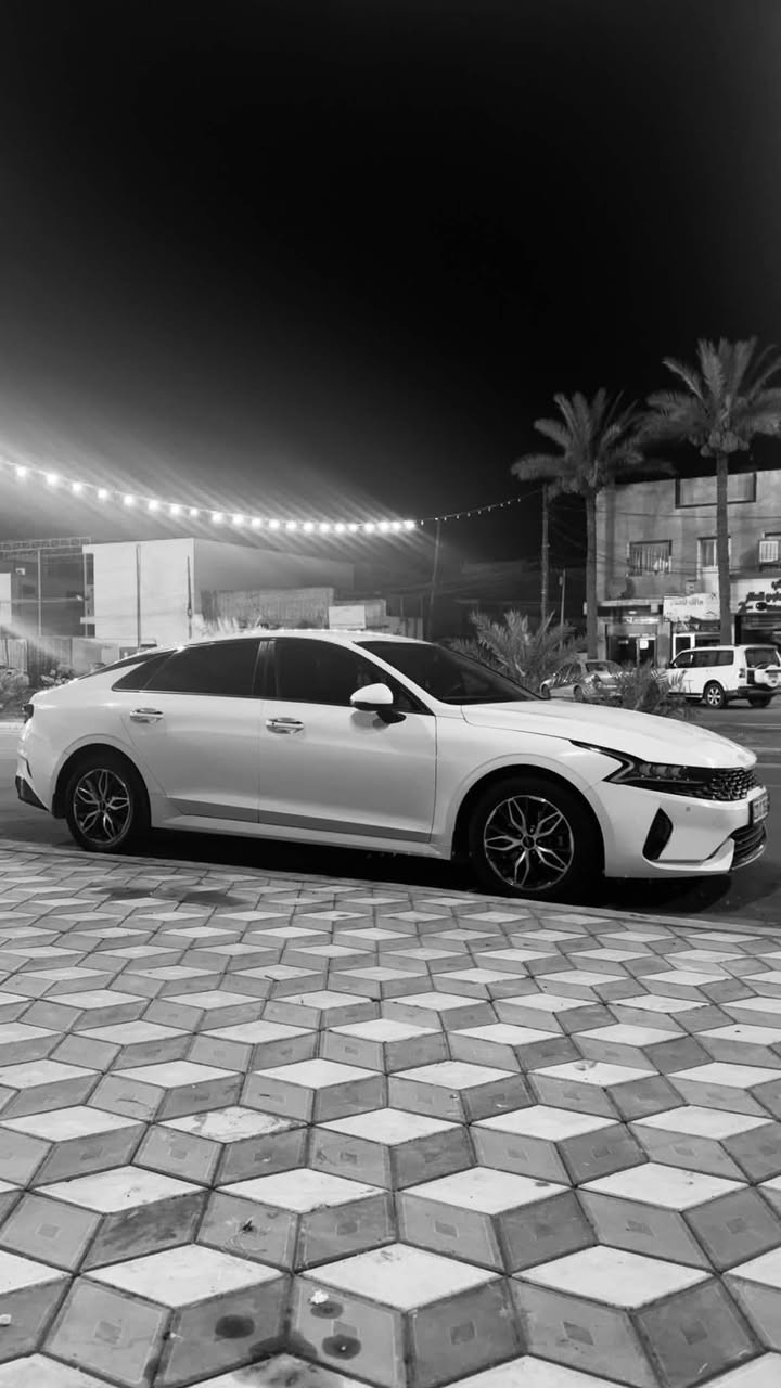 السلام عليكم
2022 Kia K5

خليجي وكالة دولية

ماشية/96 الف فقط كفالة من التبديل والصبغ فقط رصعه بالبنيد كفاله كير + مكينة

مواصفات معروفه

بصمة / تشغيل عن بعد / / كرسي السائق كهربائي / مكينة

2000 دوش

/ / مري كهرباء / طوي تلقائي / مود درايف /داخل بيجي جلد/

/ قطعتين تبريد / حساس امامي / حساس

خلفي / لد

امامي / لد

السياره جاهزة للاخير

رقم اربيل تحويل او وكالة / مكاني واسط الصويره ***********
