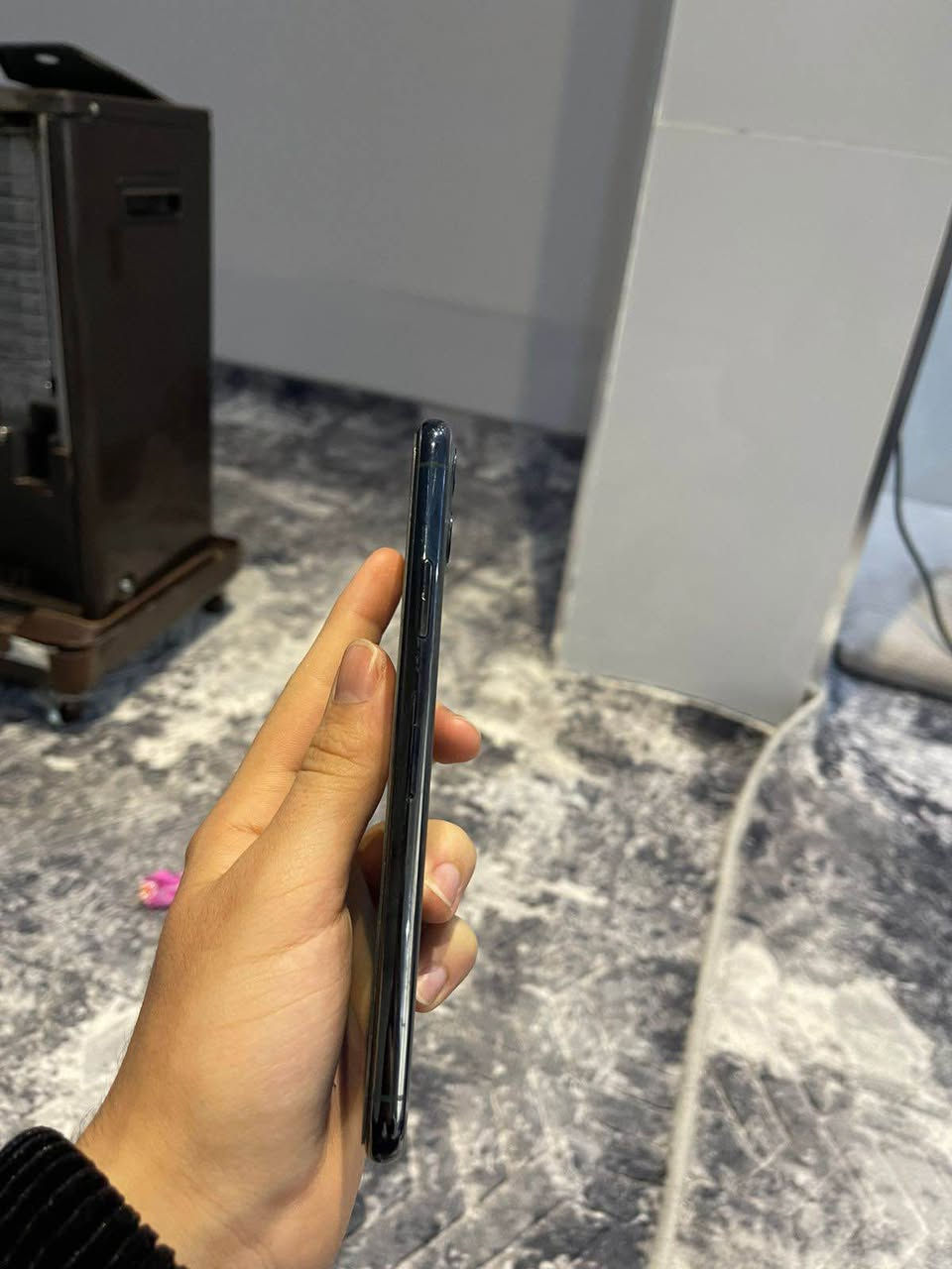 ئایفۆن 11 پرۆ ماکس بۆ فرۆشتن کەپس نەکراوە پاتری 74 بیلاد هیچی نەگۆراوە بەشەرتی هەموو شتیک 64gb یەک سیم تەنها پشتی درزی هەیە و هیچی تری پیوە نیە ئەگەر مشتەری نامە بنیرە أربيل, العراق


**إذا كنت صاحب هذا الإعلان وتريد حذفه لأي سبب، رجاءا أرسل رسالة إلى الدعم الفني**